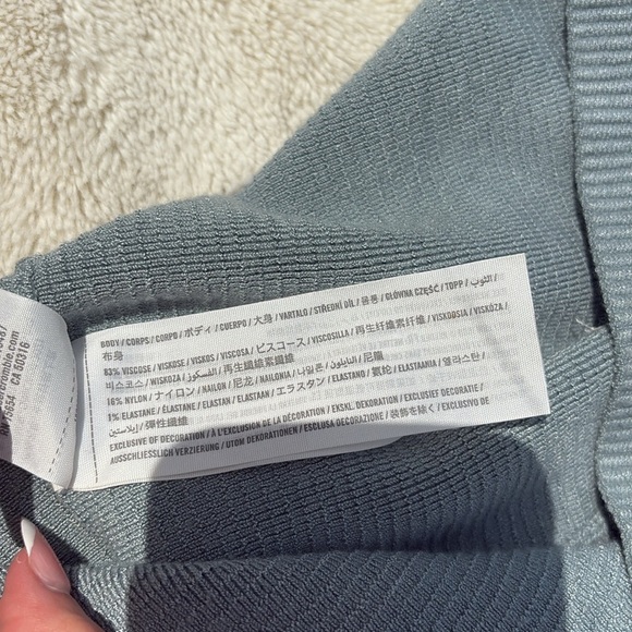 Abercrombie & Fitch Ribbed Knit Sweetheart Neck Cropped Tank Top | | Size XL - Picture 5 of 7